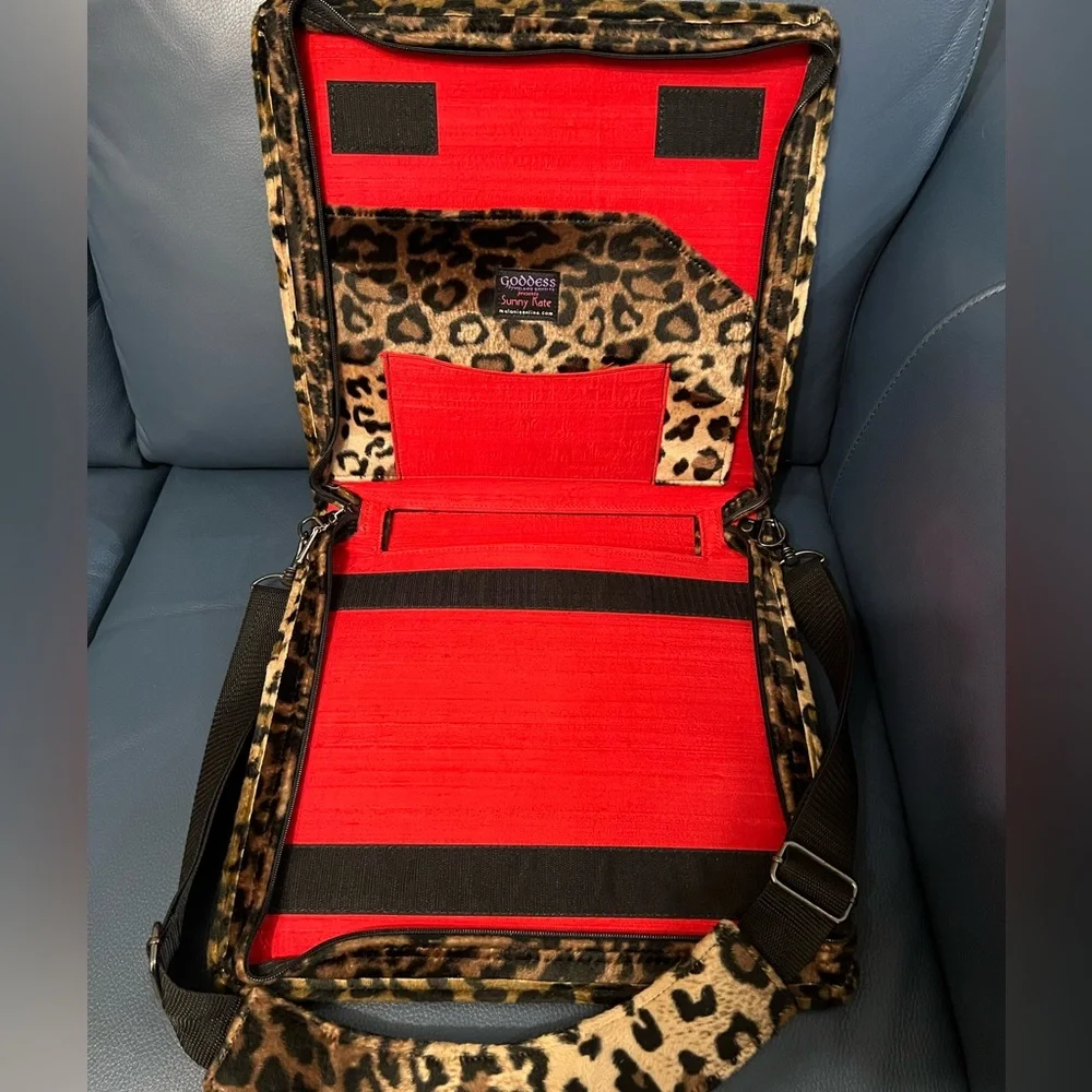 KATE SPADE!! 1 of a kind LAPTOP/IPAD CASE. NEVER USED